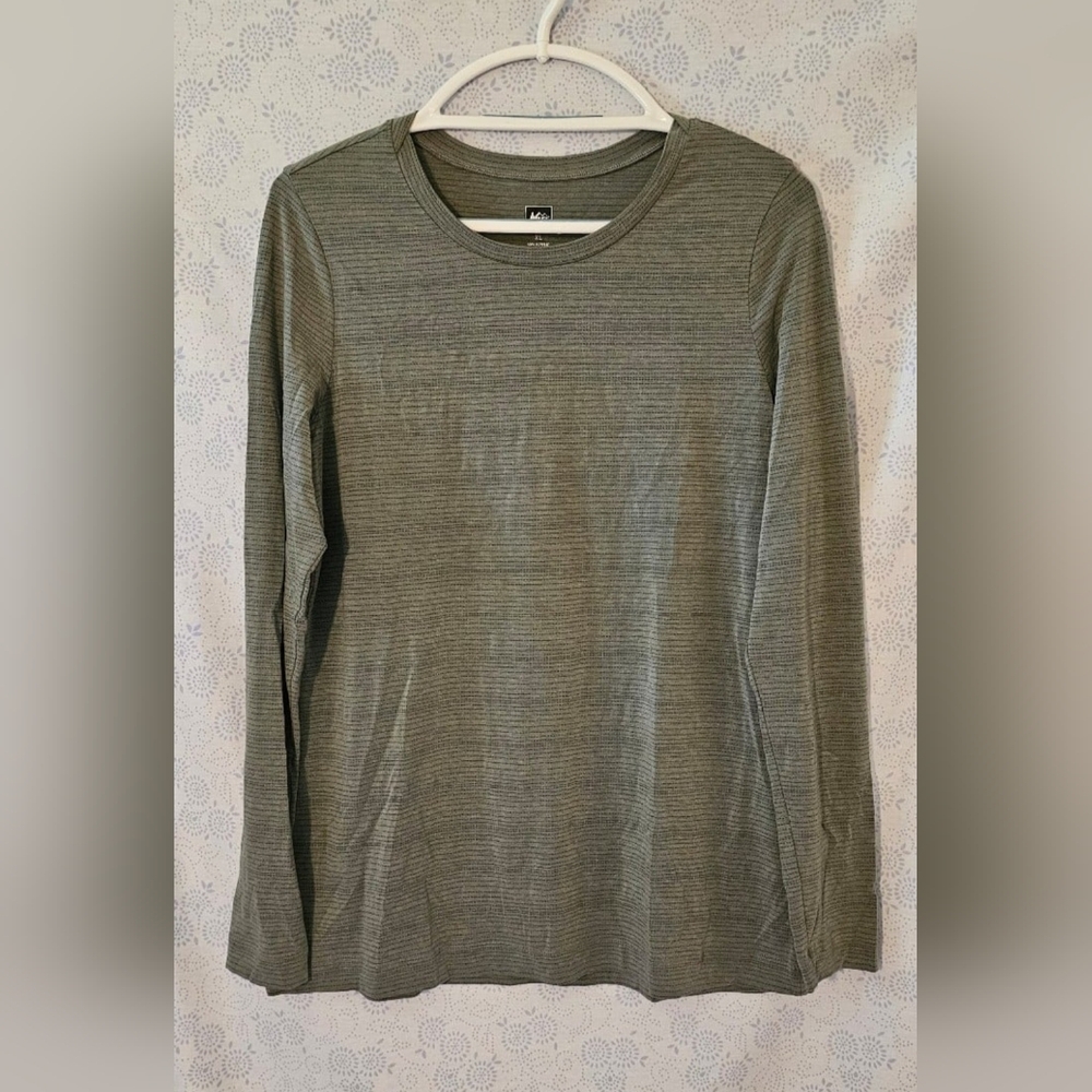 REI Co-op Women’s Long Sleeve Top XL Gray Striped Outdoor Hiking Shirt Tencel